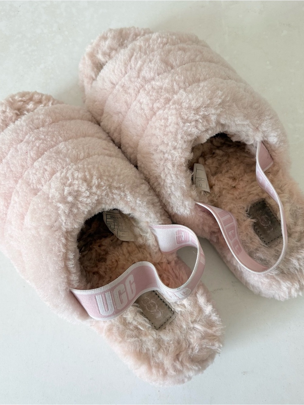 UGG Fluff Yeah Slide Women's Sheepskin Slipper Sandals Light Pink Size 9